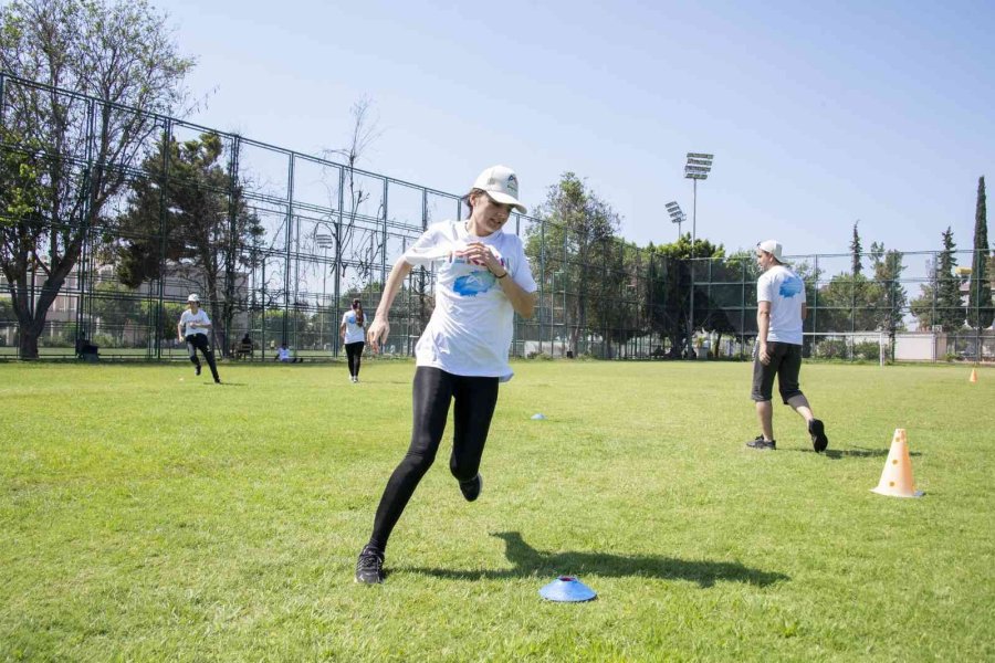 Mersin Büyükşehir Belediyesinden Gençlere Ücretsiz Kurs Hizmeti