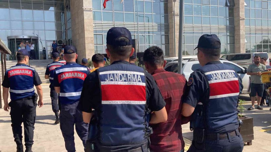 Mersin’deki Komşu Cinayetinde 3 Kardeşe Tutuklama