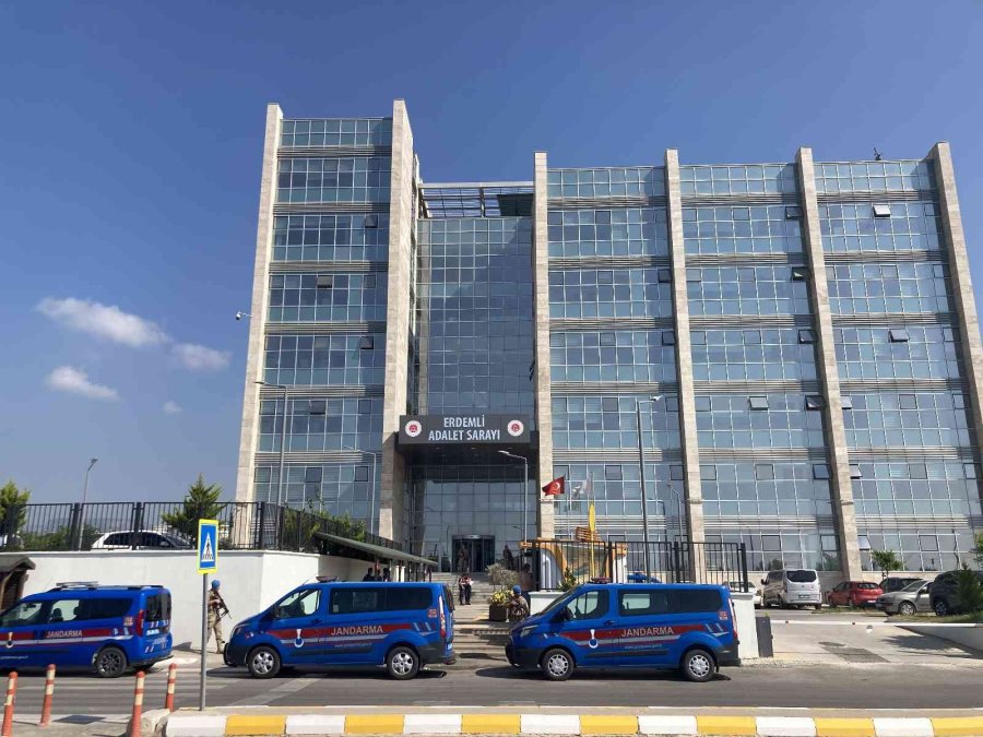 Mersin’deki Komşu Cinayetinde 3 Kardeşe Tutuklama