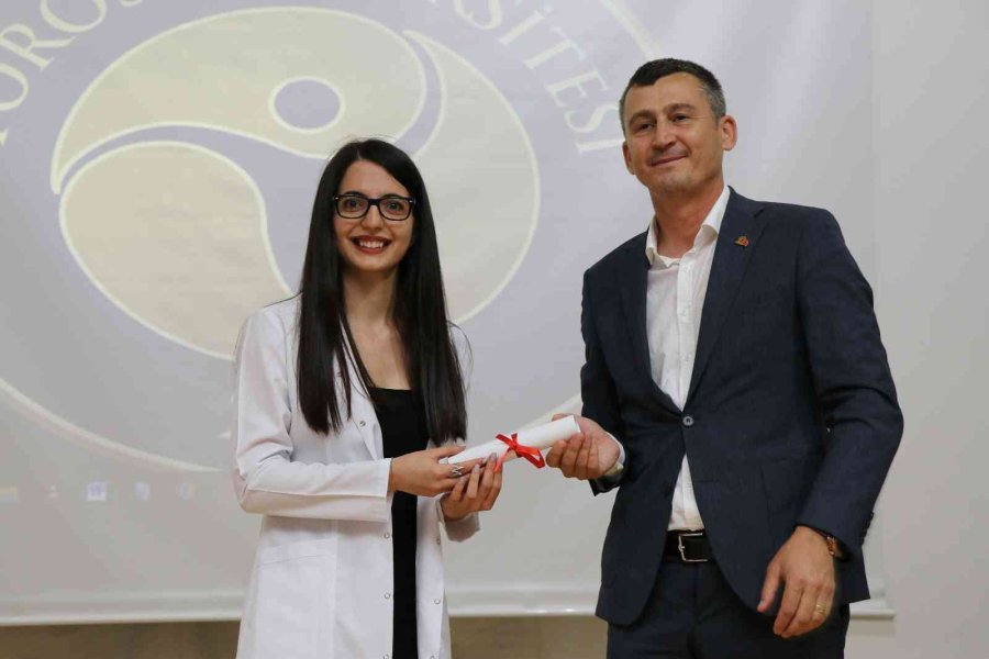 Çiçeği Burnunda Diyetisyenler, Yemin Ederek Mesleğe İlk Adımlarını Attı