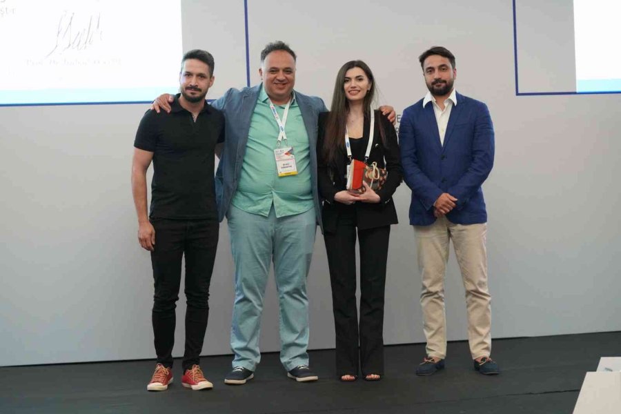 Mikrocerrahide Akdeniz Üniversitesi’ne Ödül