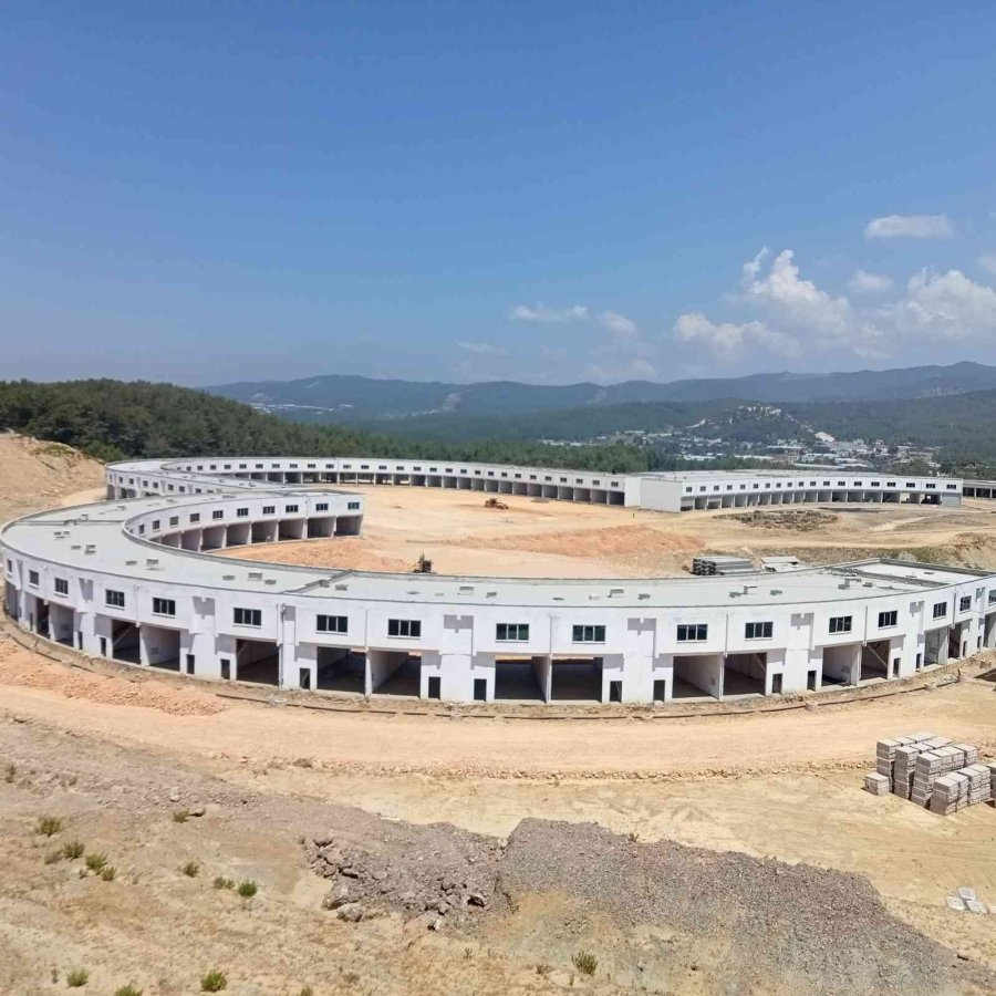 Alanya Yeni Hal Kompleksi’ne Taşınma Konusu Masaya Yatırıldı