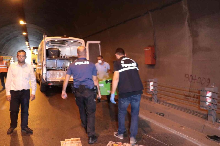 Otobüsün Çarptığı Motosiklet Sürücüsü Hayatını Kaybetti