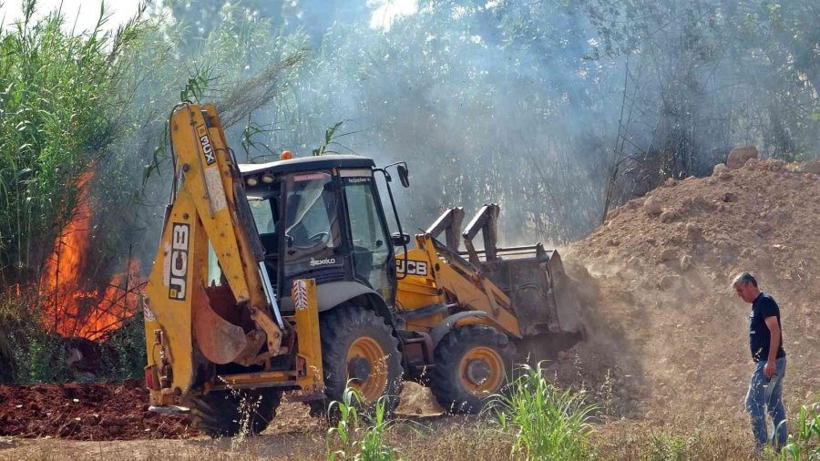 Yangında Çıkan Sese Uyanıp Sokağa Döküldüler
