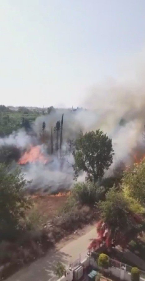 Yangında Çıkan Sese Uyanıp Sokağa Döküldüler