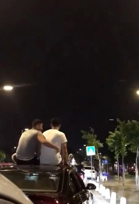 Antalya’da Trafikte Sunroof Eğlencesi Pes Dedirtti