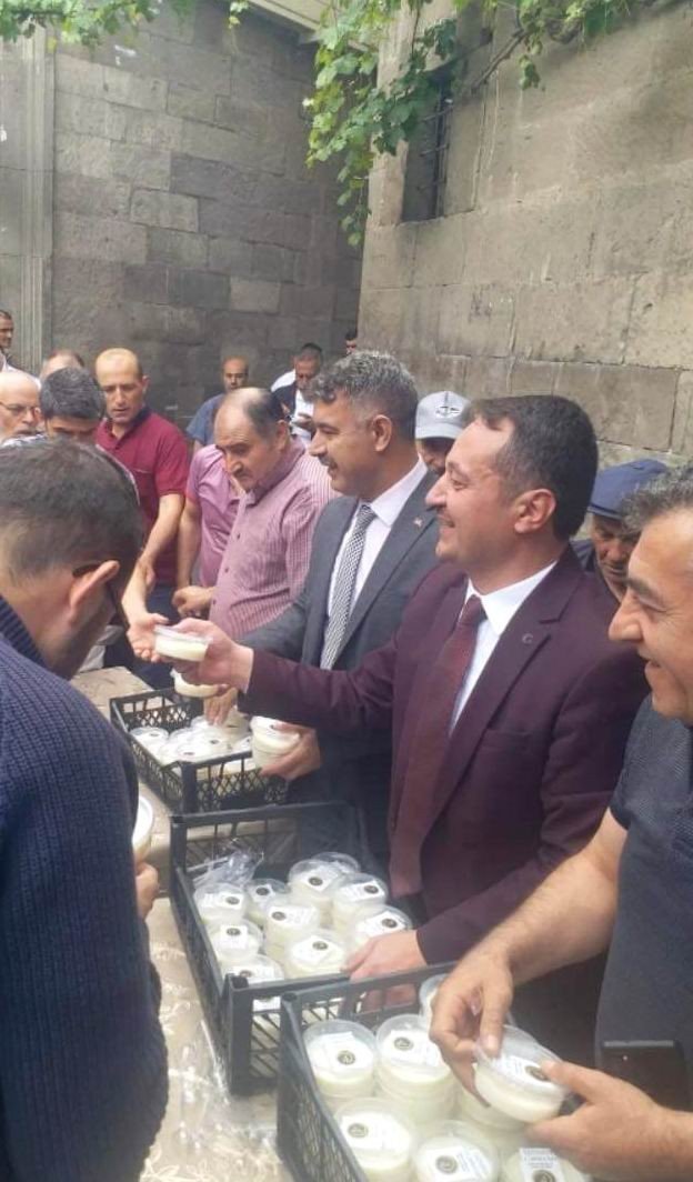 Birlik Vakfı’ndan Sütlaç İkramı