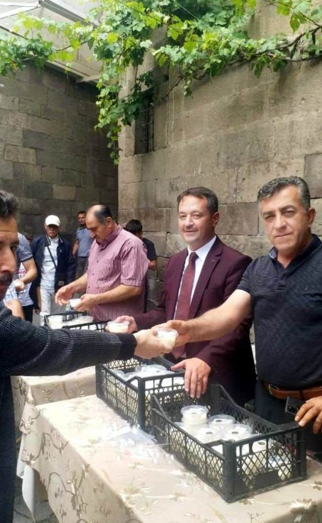 Birlik Vakfı’ndan Sütlaç İkramı