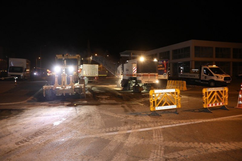 Melikgazi’de Gece Yol Mesaisi