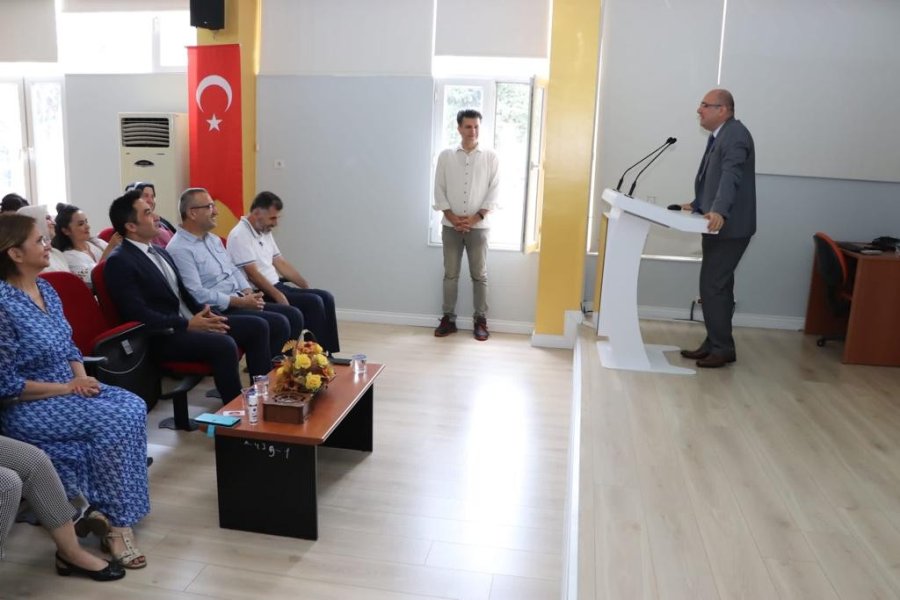 Aile Okulu Projesinin Eğitici Eğitimi Kursu Tamamlandı