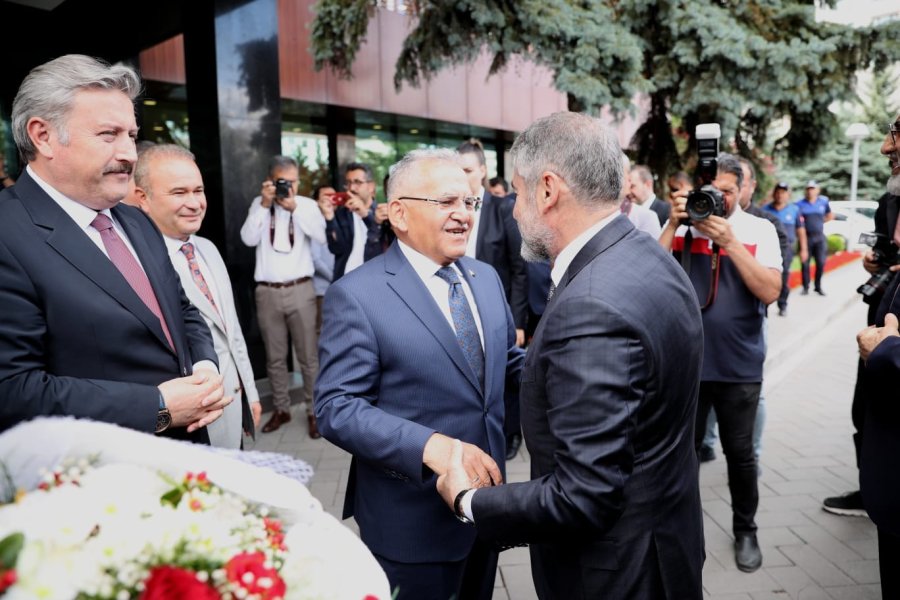 Hazine Ve Maliye Bakanı Nebati’den Başkan Büyükkılıç’a Ziyaret