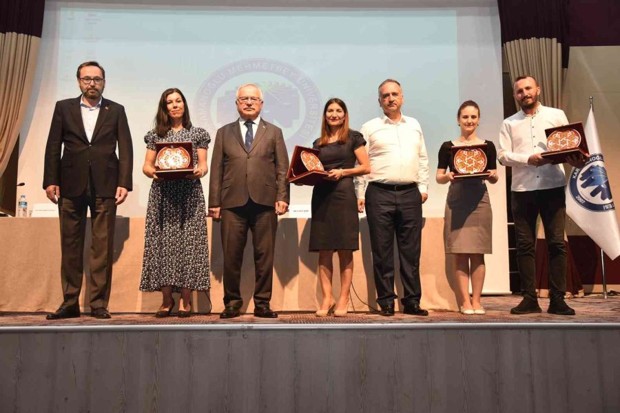 Rektör Ak: "kadın Eli Değen Her Yer Mükemmelleşir"