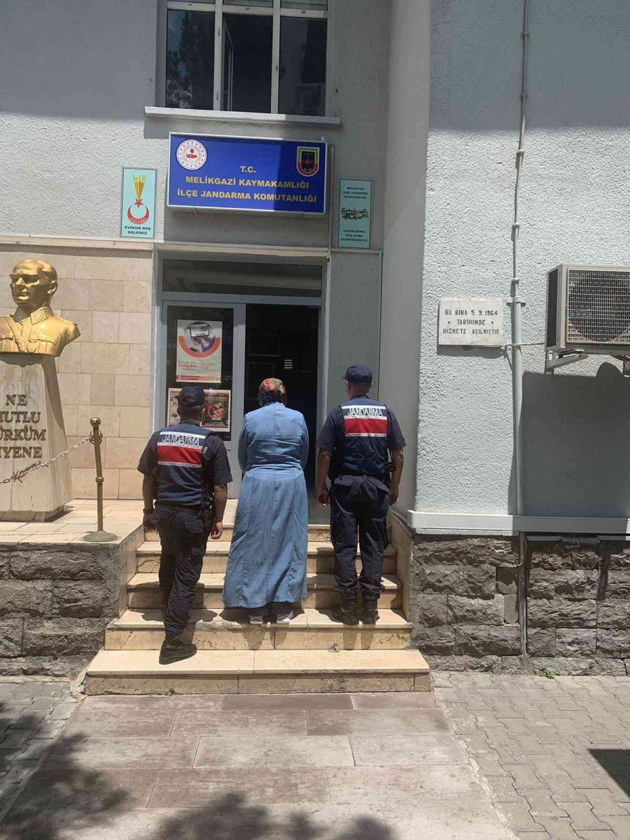 Kesinleşmiş Hapis Cezası Bulunan Fetö Üyesi Kadın Yakalandı