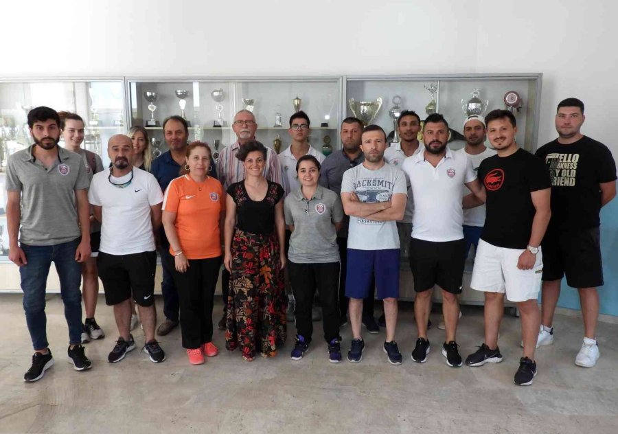 Çocukların 3’üncü Rol Modeli, Spor Eğitmenleri