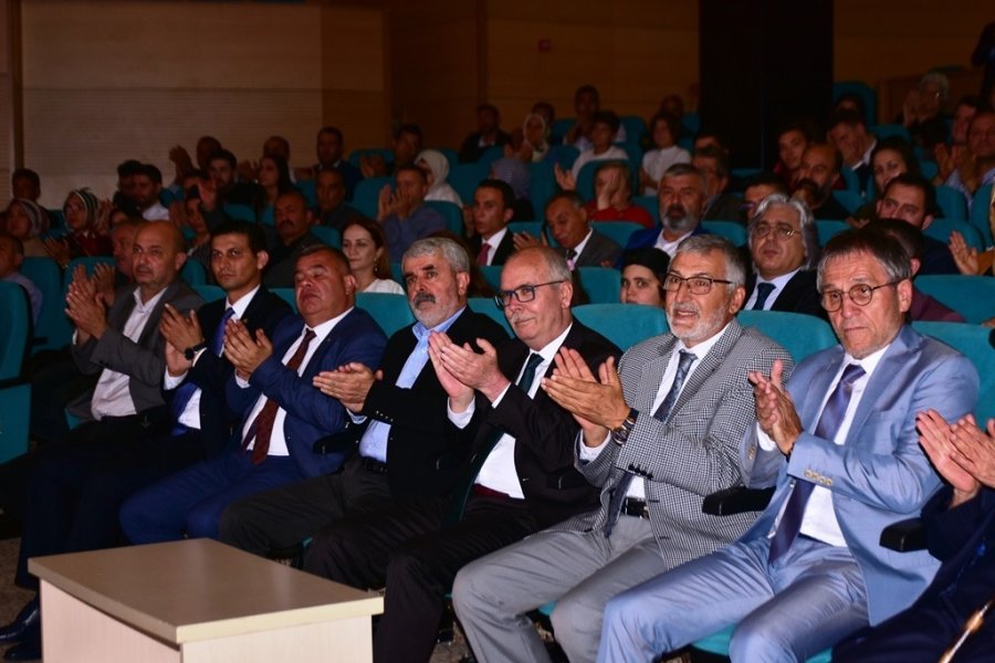 Başkan Bozkurt Ülkü Ocakları Eskişehir İl Başkanlığının Ödül Törenine Katıldı