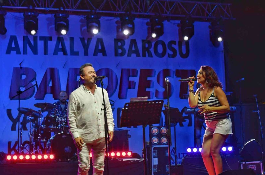 Konyaaltı’nda “yaza Merhaba” Konseri