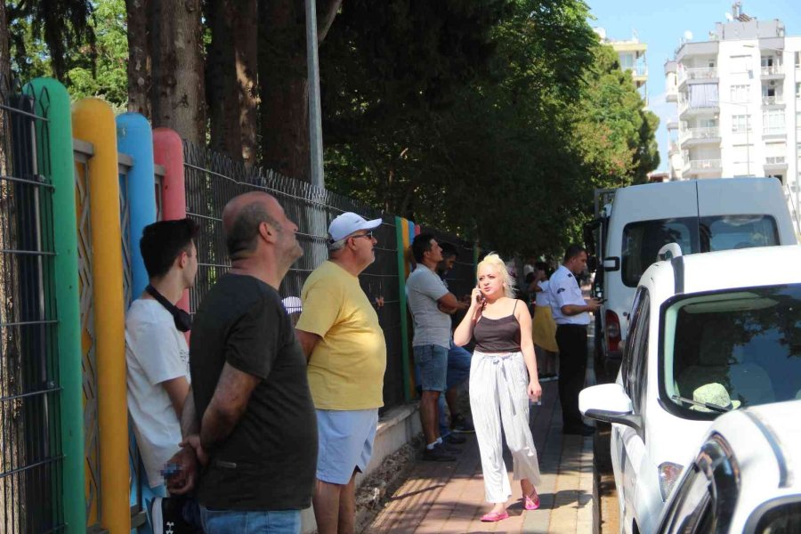 Hem İntihara Teşebbüs Etti Hem De Tartıştığı Gençten Özür Diledi