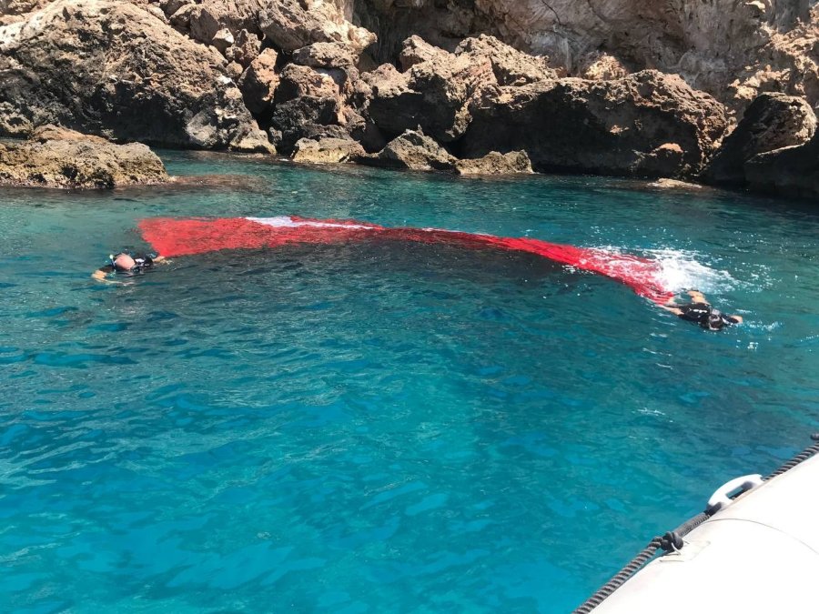 Deniz Polisinden Türk Bayrağı Operasyonu