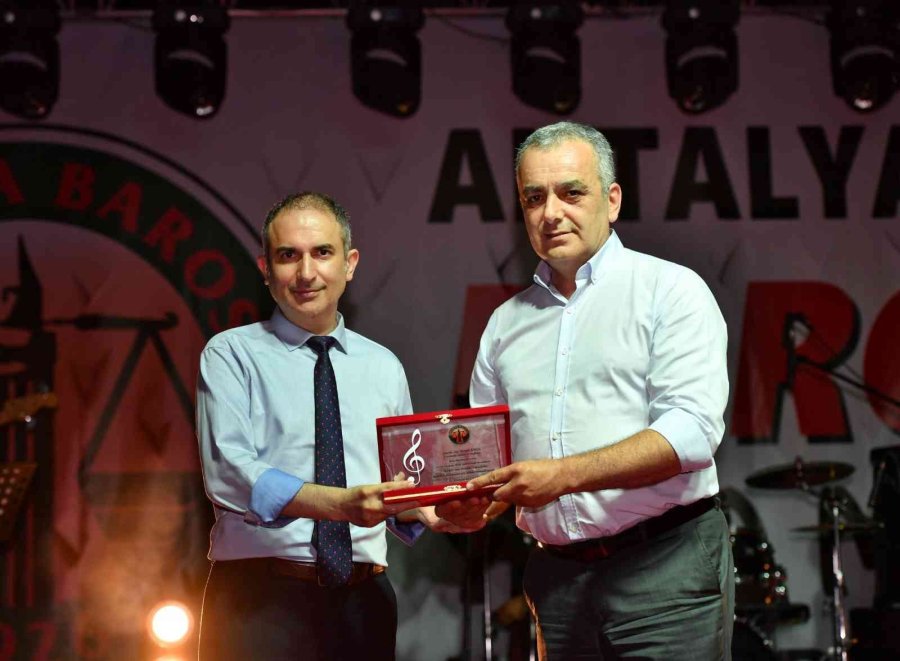 Konyaaltı’nda “yaza Merhaba” Konseri