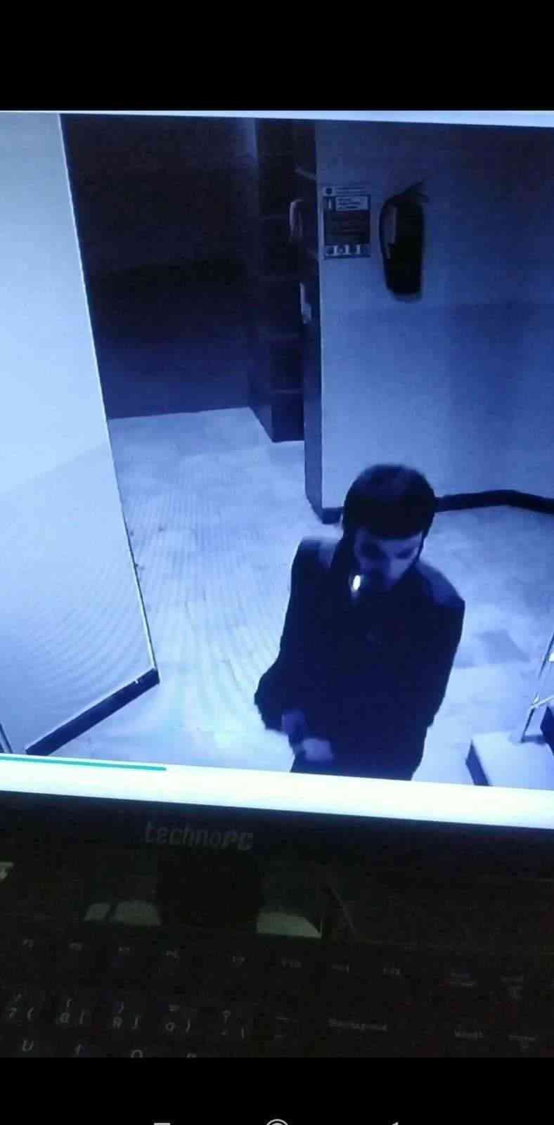 Bisiklet Hırsızı Güvenlik Kameralarına Yakalandı