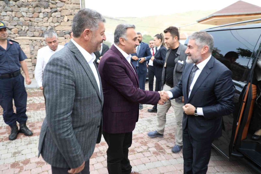 Bakan Nebati Develi’yi Ziyaret Etti