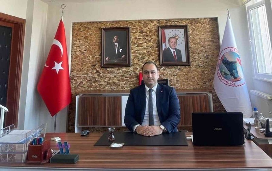 Kaymakamlar Trafik Kazasında Yaralandı
