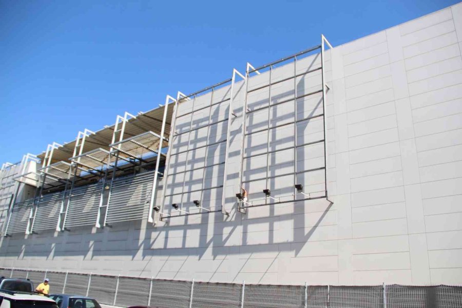 Hem İntihara Teşebbüs Etti Hem De Tartıştığı Gençten Özür Diledi