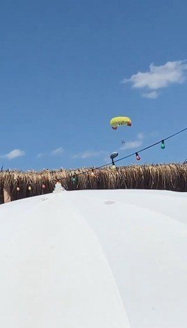 Antalya’da Tekneye Bağlı İpi Kopan Paraşüt Metrelerce Yüksekte Böyle Sürüklendi