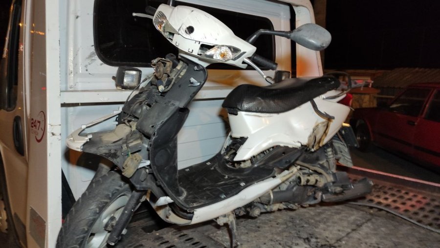 Motosikletliyle Otomobile Çarpan Rus Turist Hayatını Kaybetti...kaza Anı Kameralara Yansıdı