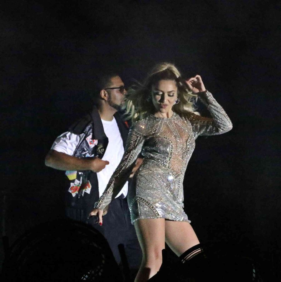 Kaş’ta Hadise Rüzgarı