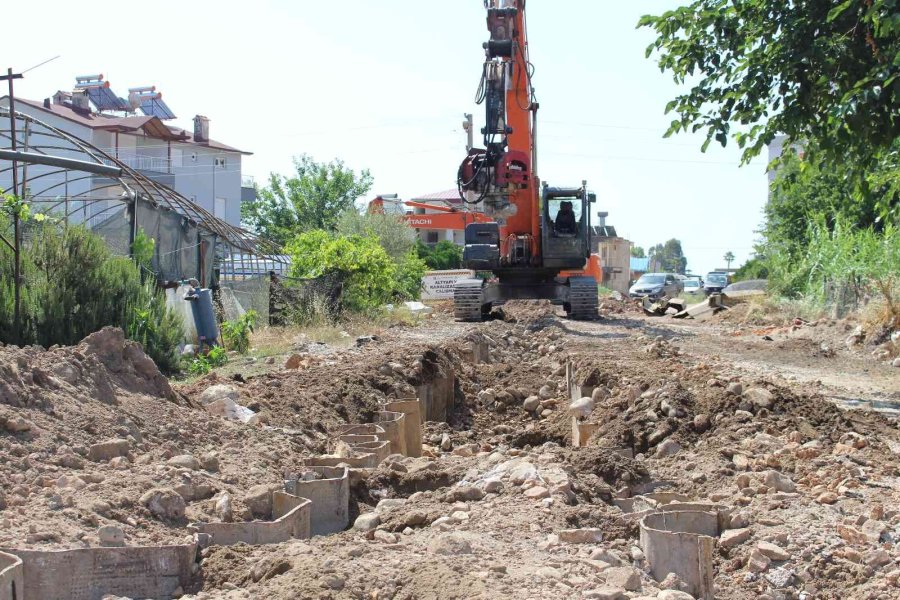 Finike’nin Kanalizasyon Sorunu Çözülüyor