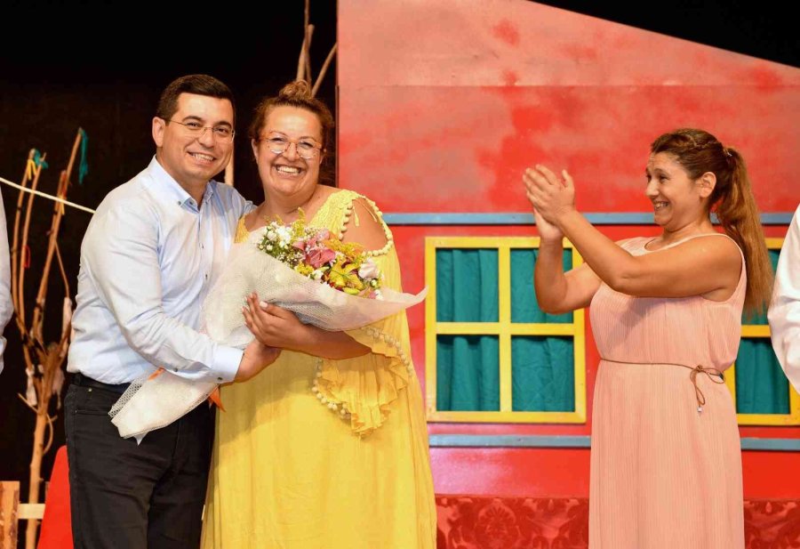 Kbt’nin Tiyatro Atölyesi ’odun’ Oyunuyla Seyirciyle Buluştu