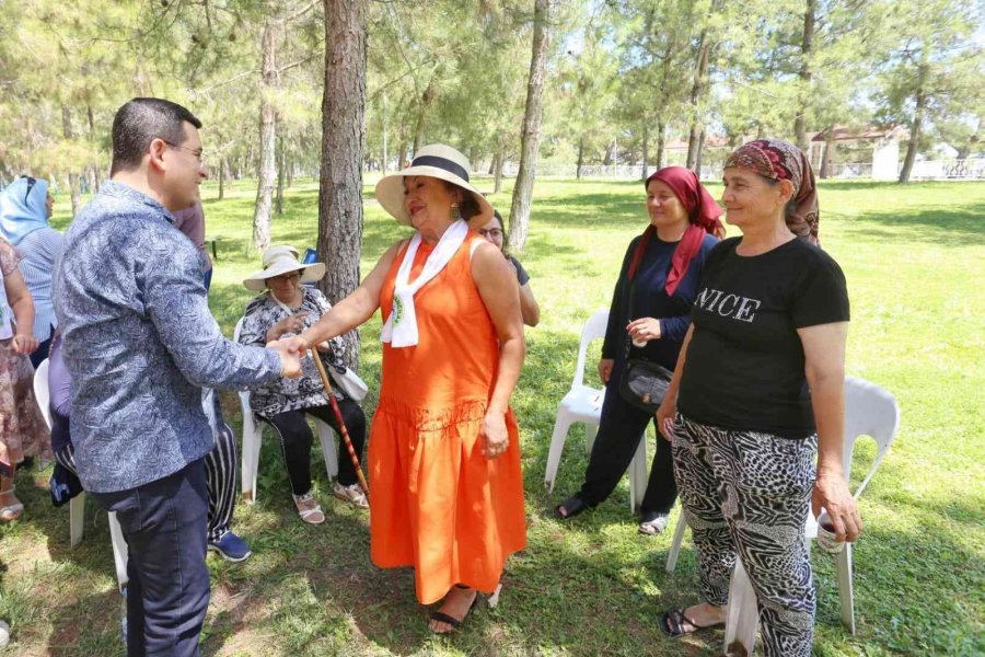 Kepez’de Huzurevi Ve Kadın Karavancılar Buluşması