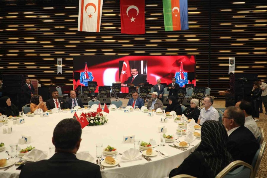 Konya’da Türk İslam Dünyası Şehit Ve Gazi Aileleri Buluşması Gerçekleştirildi
