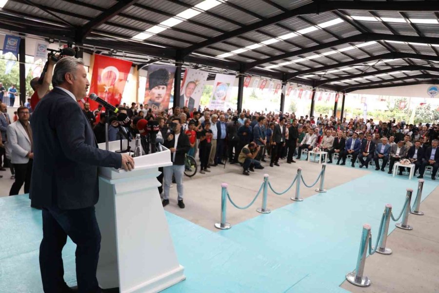 Selçuklu Mahallesi’nde Pazar Yeri Ve Sosyal Tesisin Açılışı Yapıldı