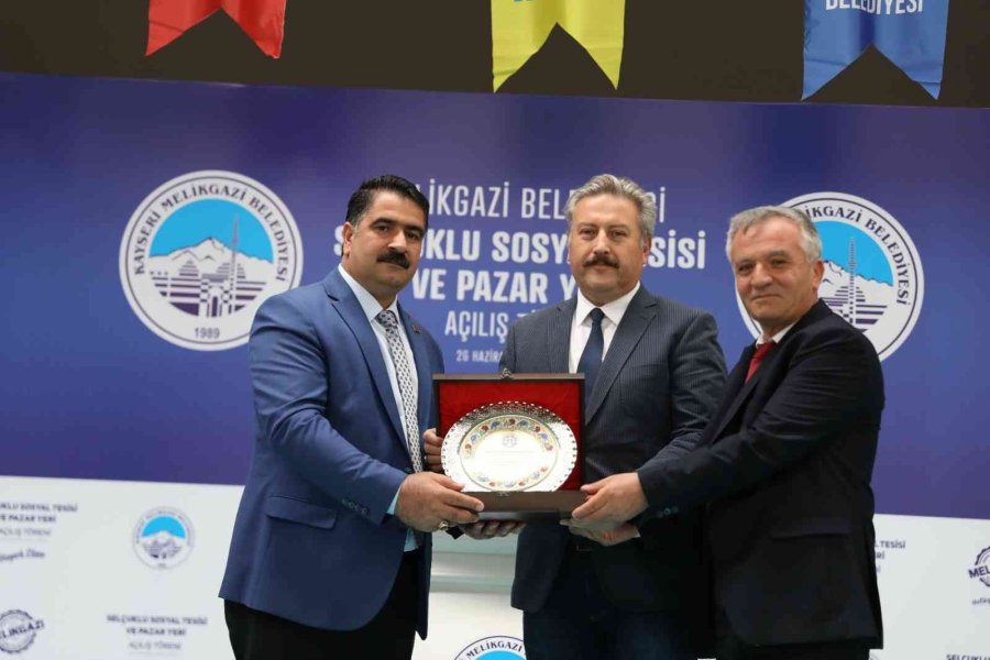 Selçuklu Mahallesi’nde Pazar Yeri Ve Sosyal Tesisin Açılışı Yapıldı