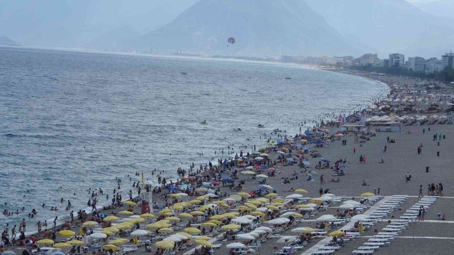 30 Metrelik Falezlerden Denize Ölümüne Atlayış