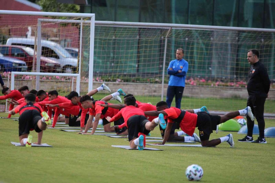 Kayserispor Yeni Sezon Hazırlıklarına Başladı