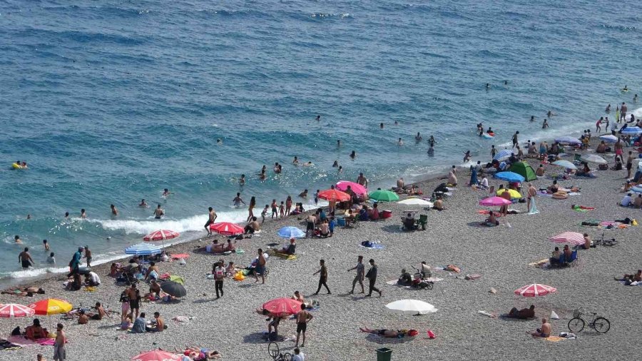 30 Metrelik Falezlerden Denize Ölümüne Atlayış