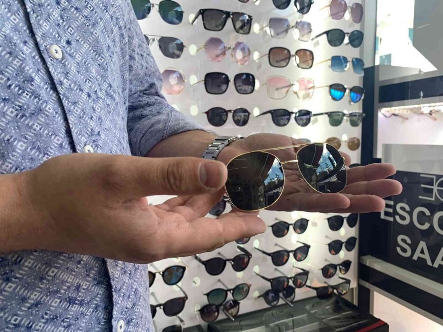 Sahte Güneş Gözlüklerini Orijinalinden Ayırt Etmek Çok Zor