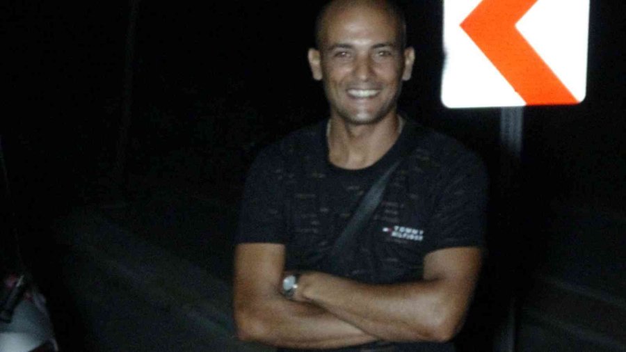 Hurdaya Dönen Otomobilden Sağ Çıktılar, Alkolün Etkisiyle Neşe İçinde Kameraya El Salladılar