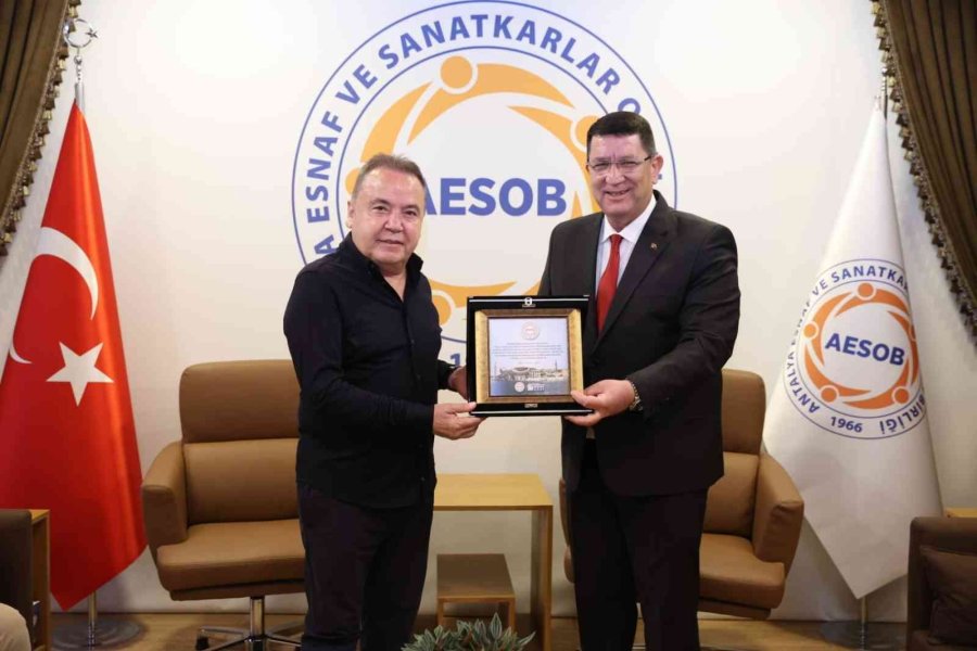 Başkan Böcek: “her Zaman Esnafımızın Yanındayız”