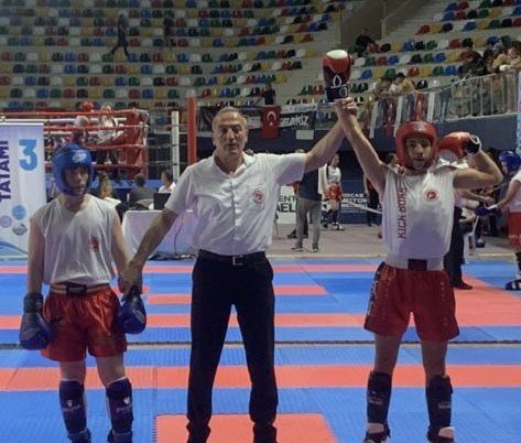 Eskişehirli Genç Boksör Bu Kez Türkiye Şampiyonluğu Yaşadı