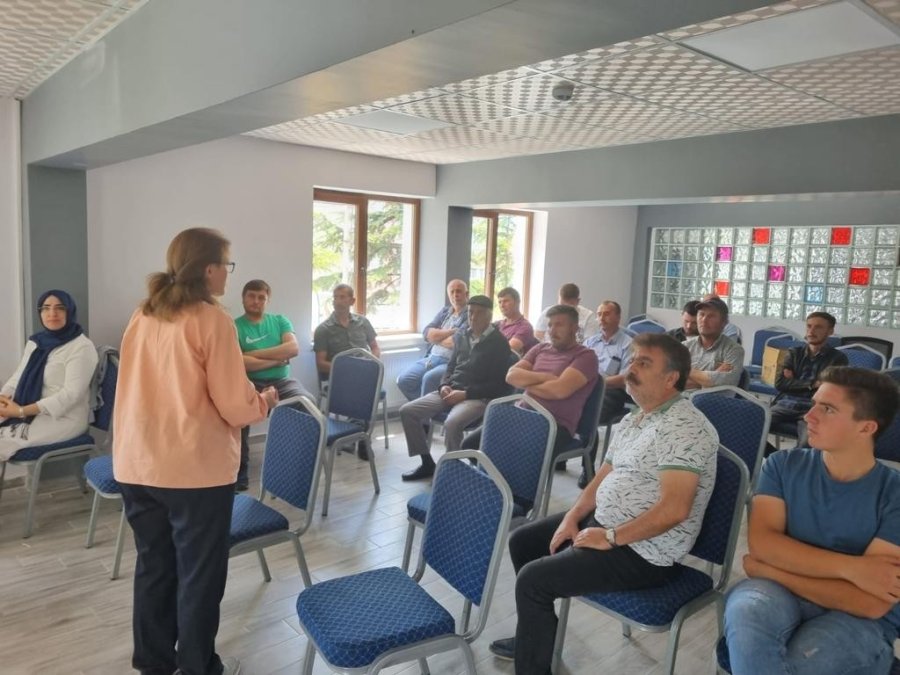 Seyitgazili Çiftçilere İlkyardım Eğitimi