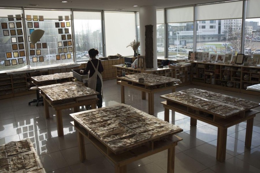 Atık Kağıtlar Sanata Dönüşürken Geri Dönüşüm Bilinci Aşılıyor