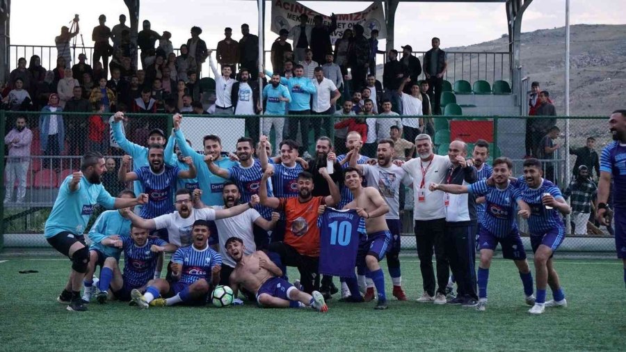 Mahallelerde Toplu Temizlik Uygulaması Yeşilyurt’ta