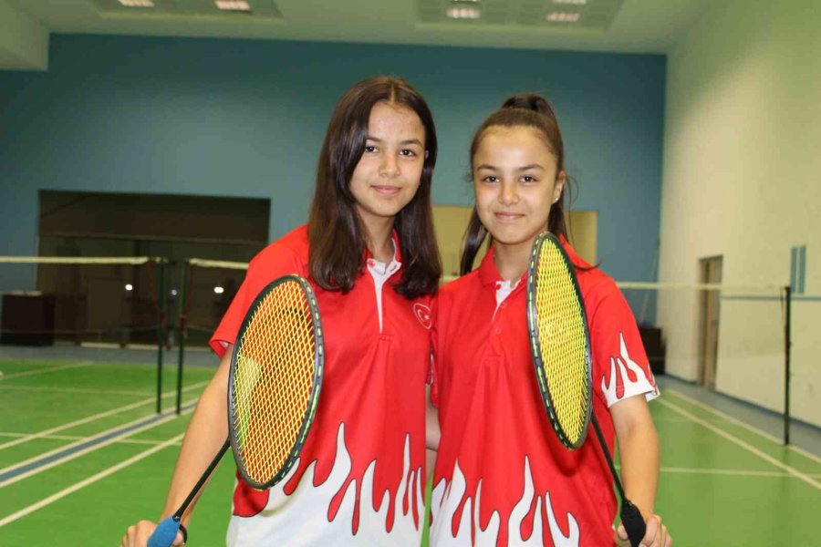 Eskişehirli İkizler, Türk Badminton Tarihine Şimdiden İsimlerini Yazdılar