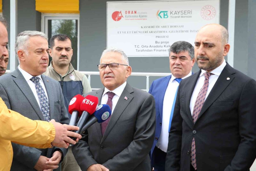 Başkan Büyükkılıç, Anadolu’da İlk Ve Tek Olan Ar-ge Merkezi’ni İnceledi