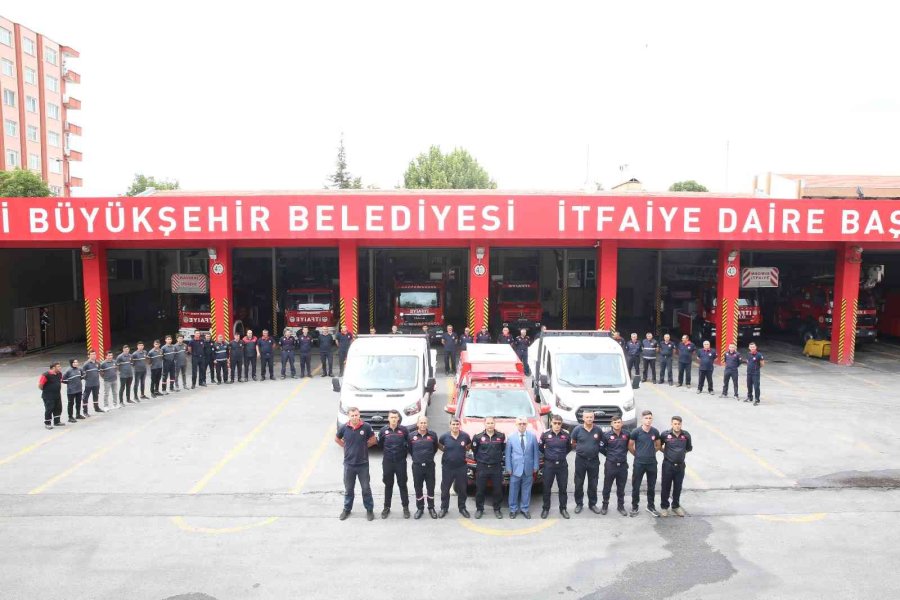 Kayseri’den Sel Bölgesine Personel Ve Ekipman Desteği