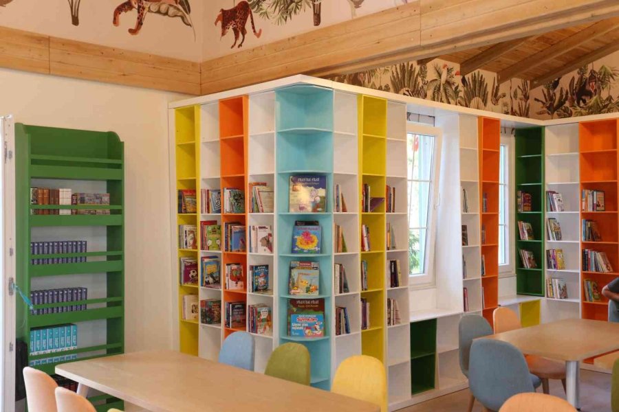 Kent Ormanı Kütüphanesi Kapılarını Açtı